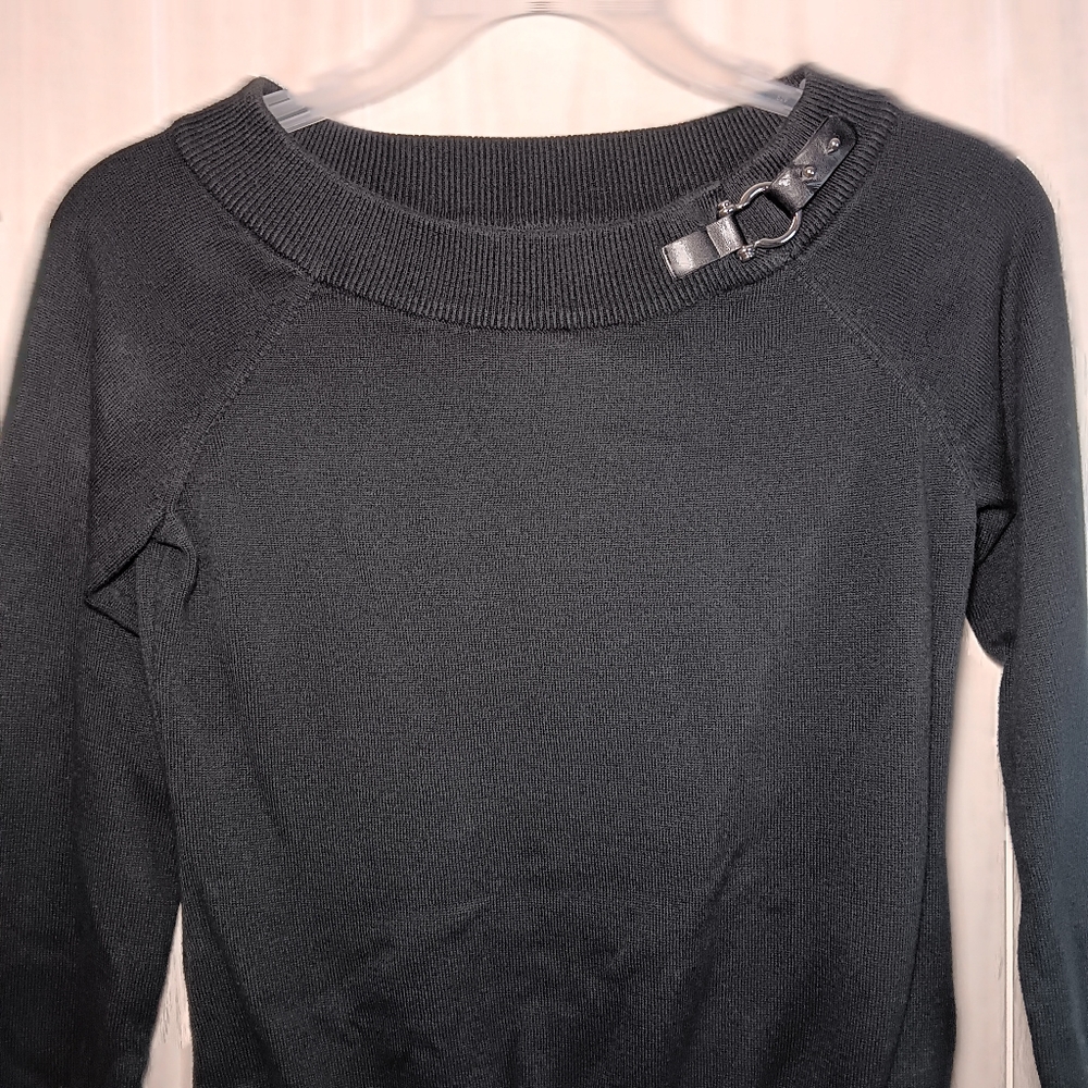 Lauren Ralph Lauren medium black top with accent on neck long sleeve top - Picture 2 of 10